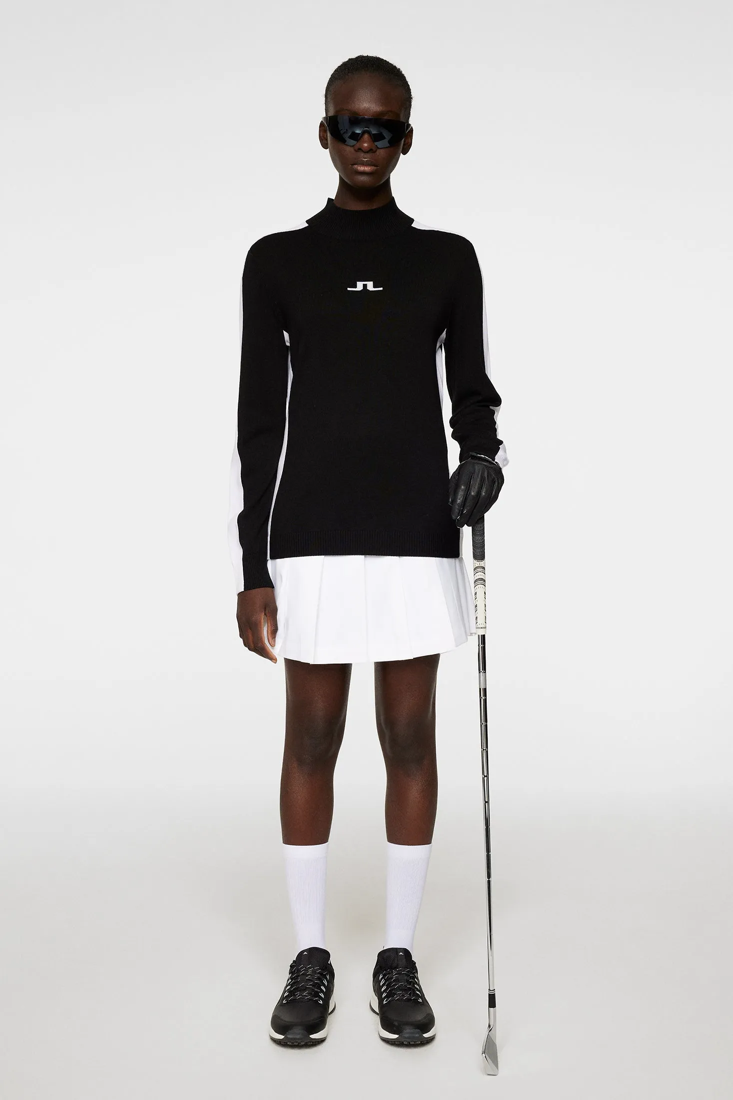 Adia Knitted Sweater / Black