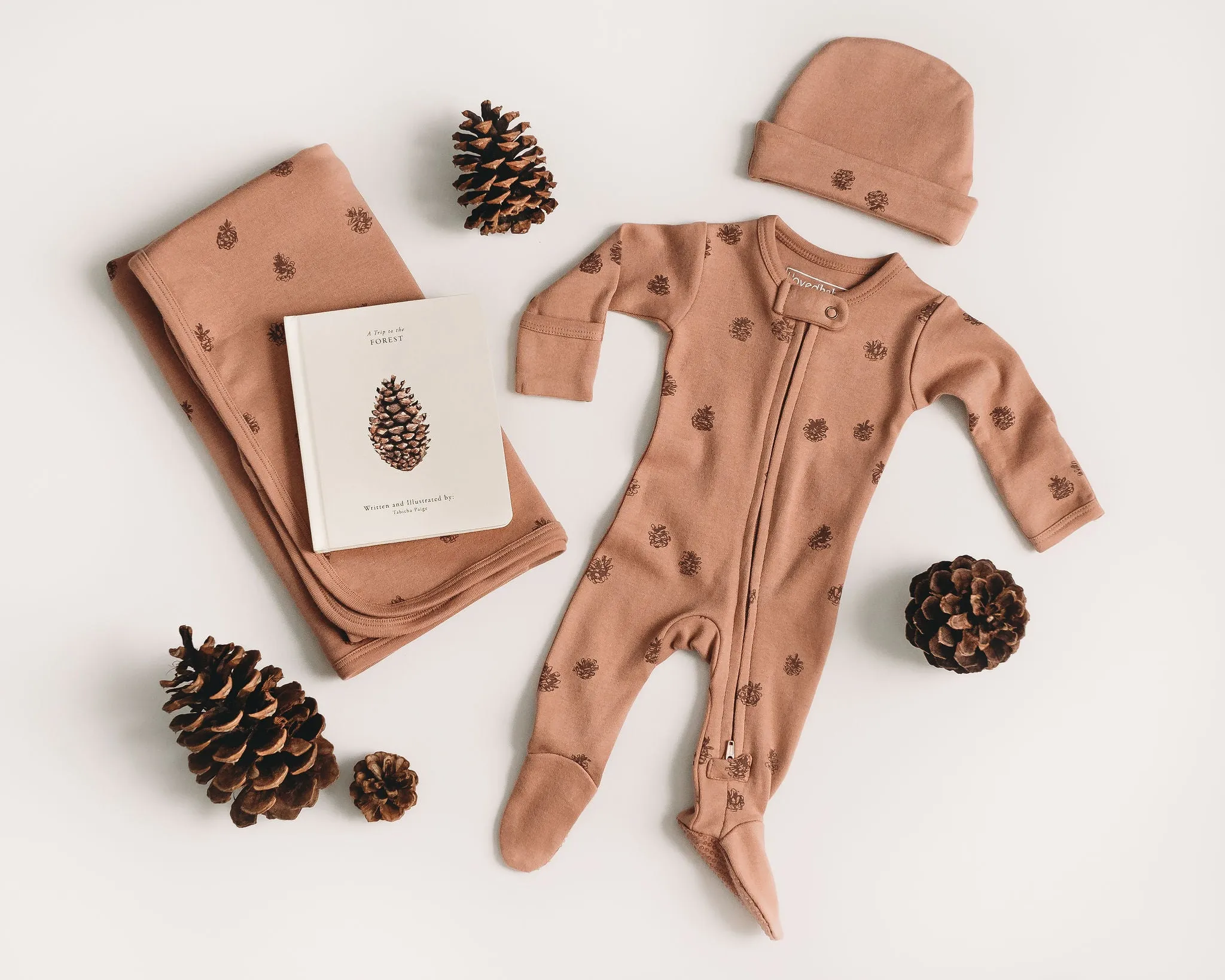 L'ovedbaby Printed Organic Zipper Footie
