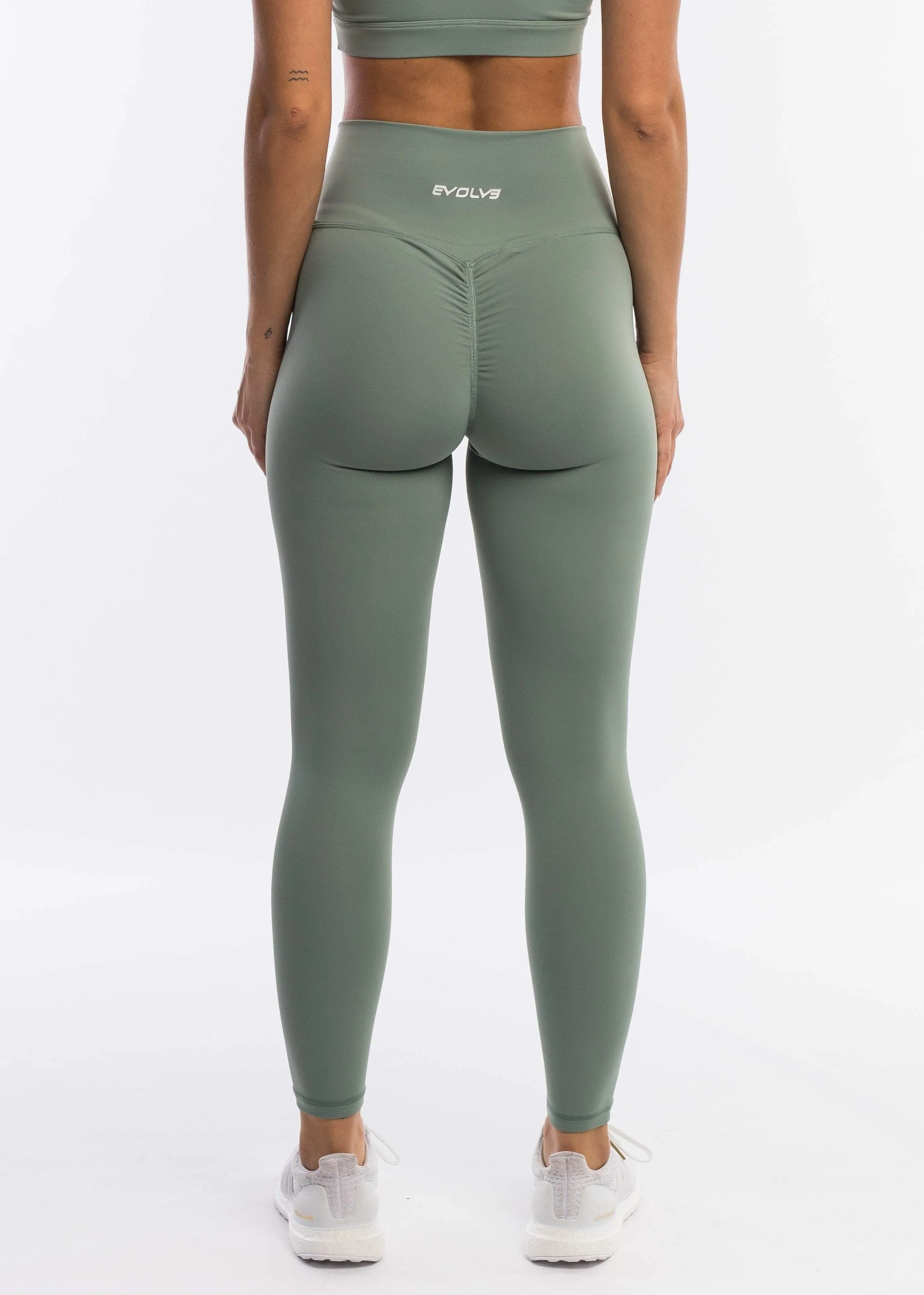 Motion Leggings - Sage