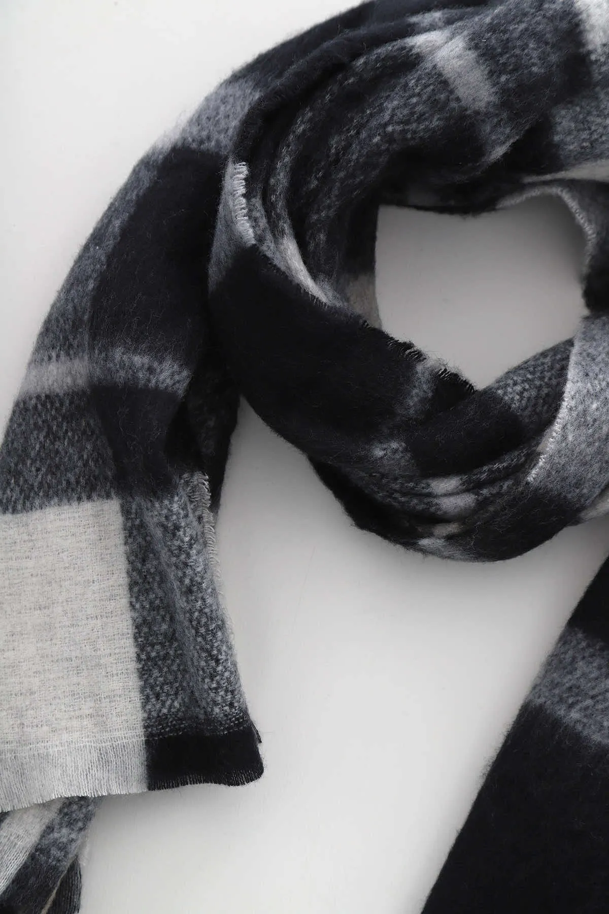Muriel Scarf Black