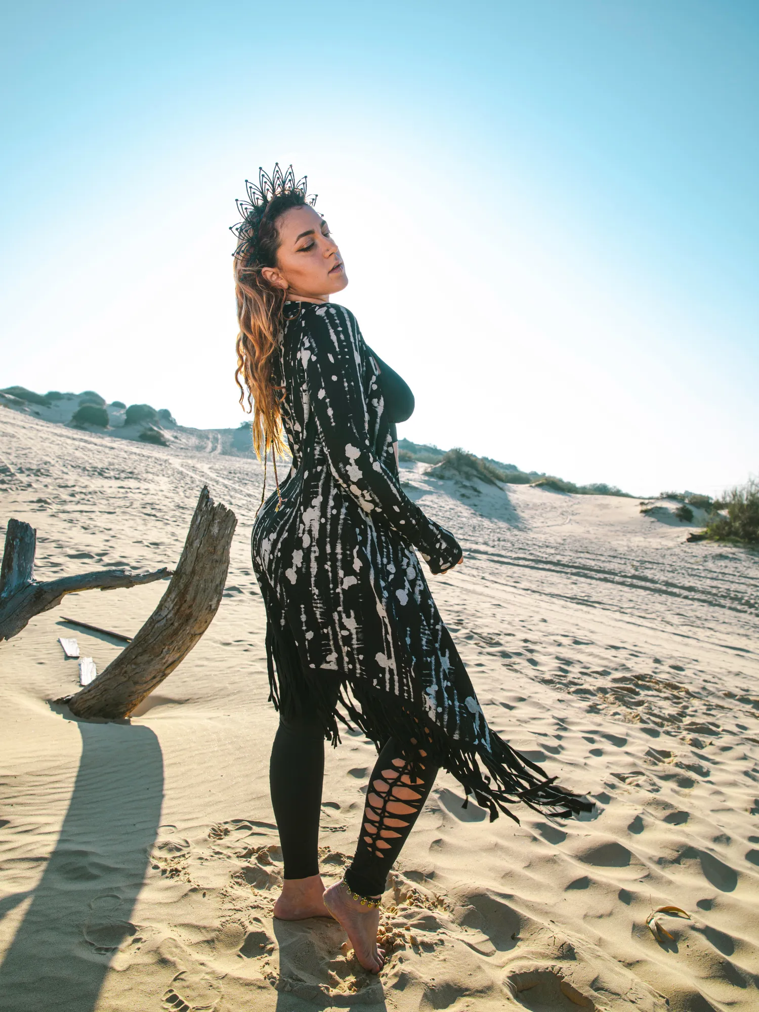 Plus Size - Cardigan in Black and White Tie Dye Print Decorated with Black Fringe