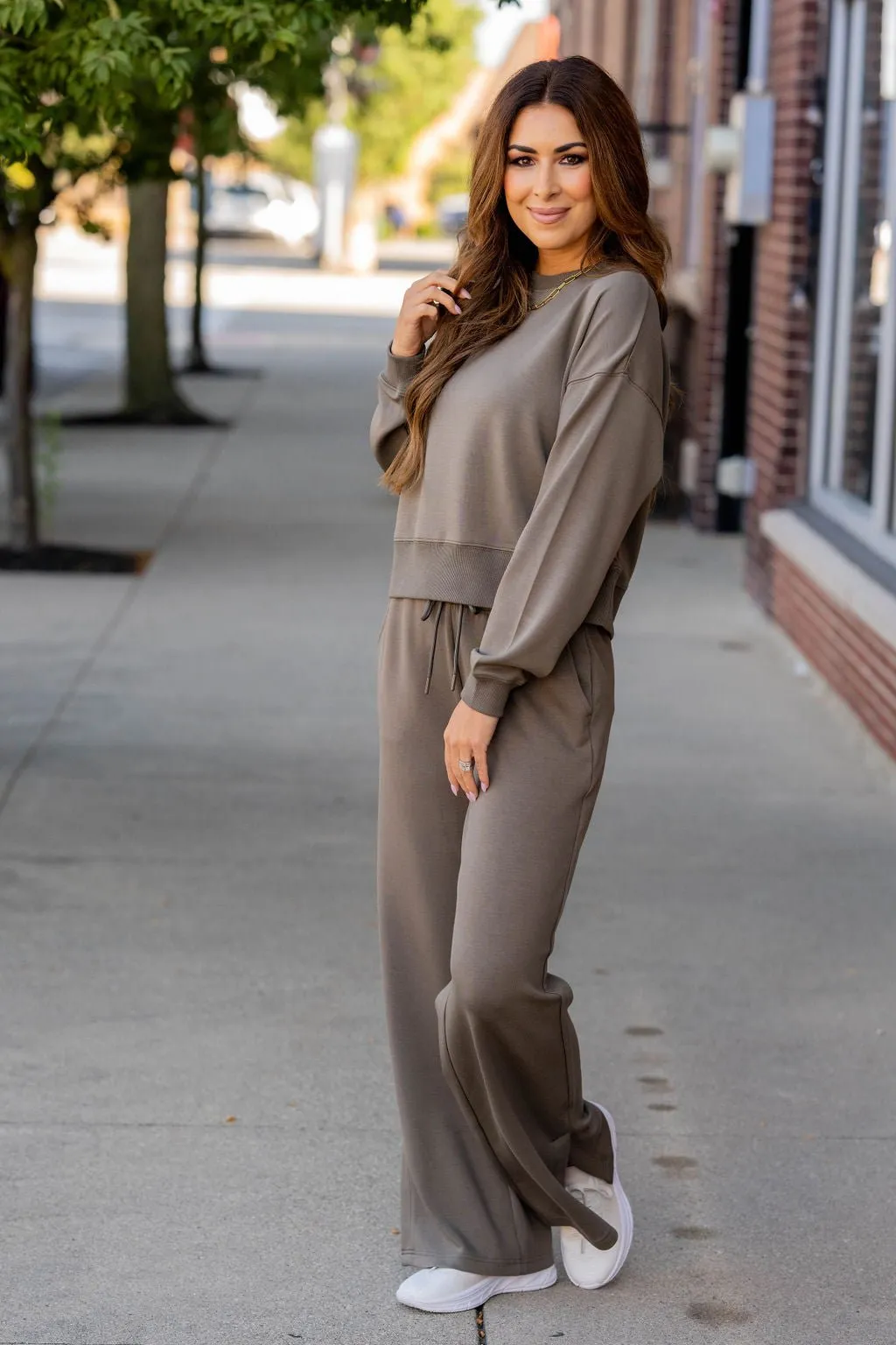 Ribbed Trim Crewneck Sweatshirt