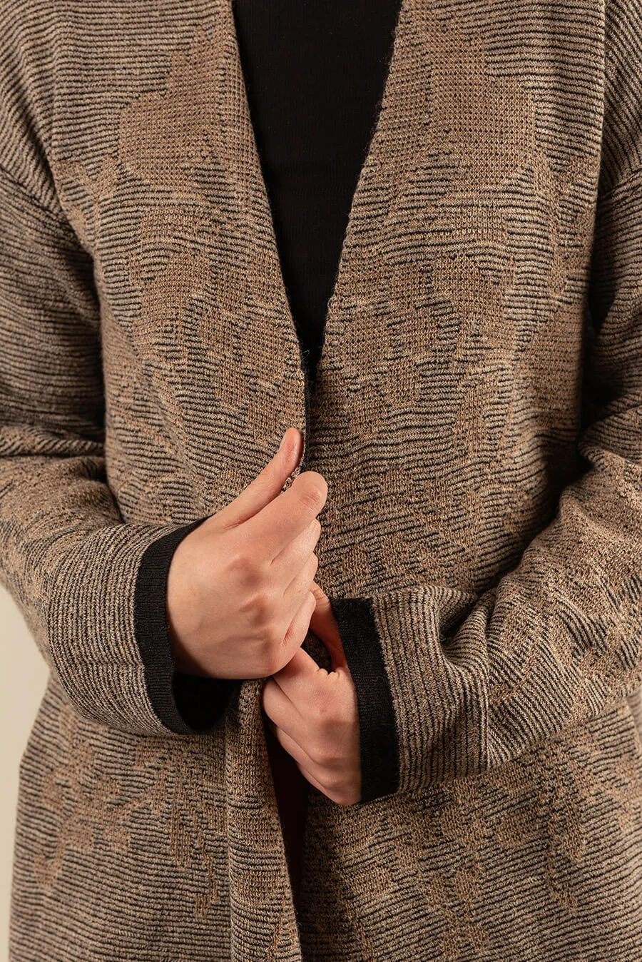 Uberlu Cardigan Baby Alpaca Color Black