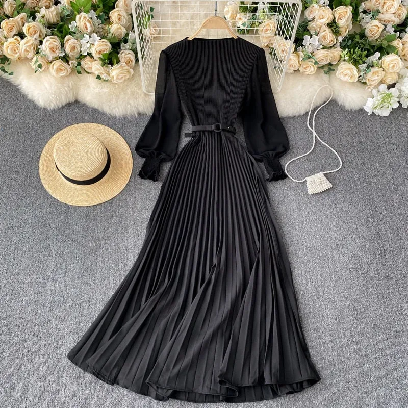 Vintage Charm Maxi Pleated Dress with Puff Sleeves