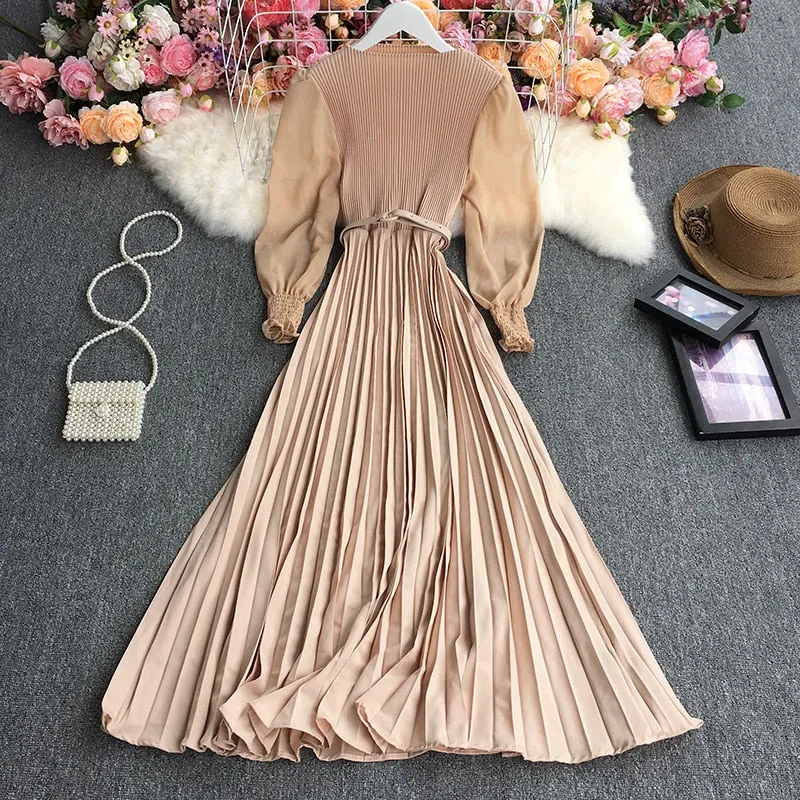 Vintage Charm Maxi Pleated Dress with Puff Sleeves