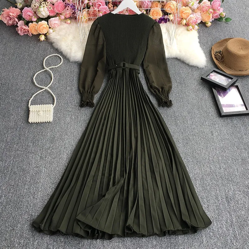 Vintage Charm Maxi Pleated Dress with Puff Sleeves