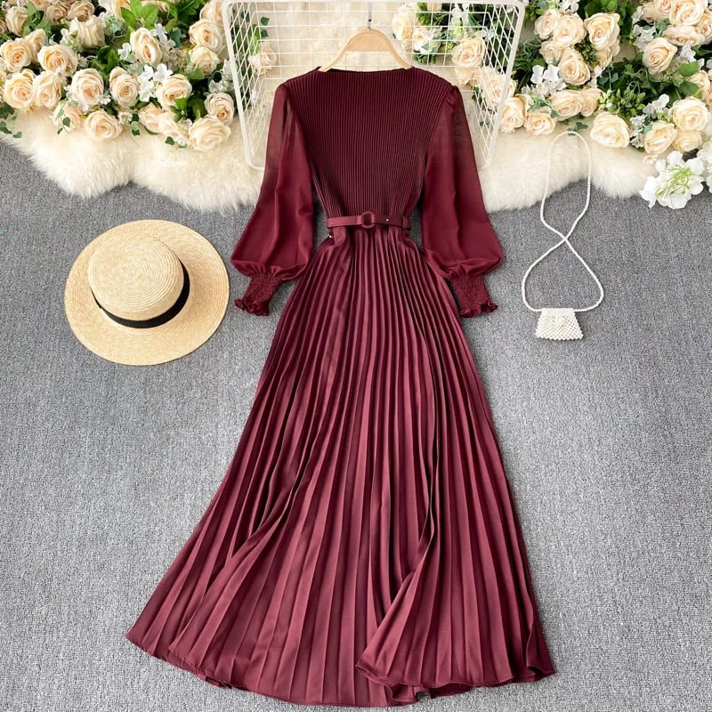 Vintage Charm Maxi Pleated Dress with Puff Sleeves