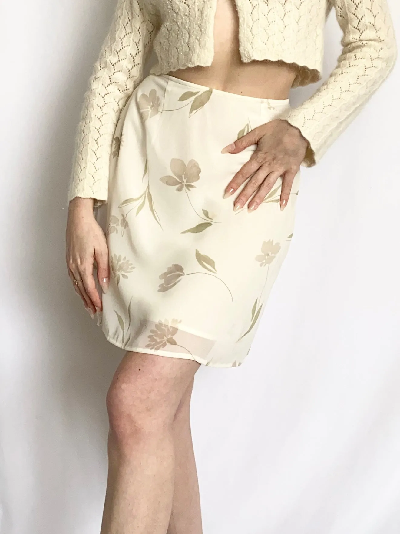 Vintage Silky 2000s Beige Cream Floral Mini Skirt (1/2)