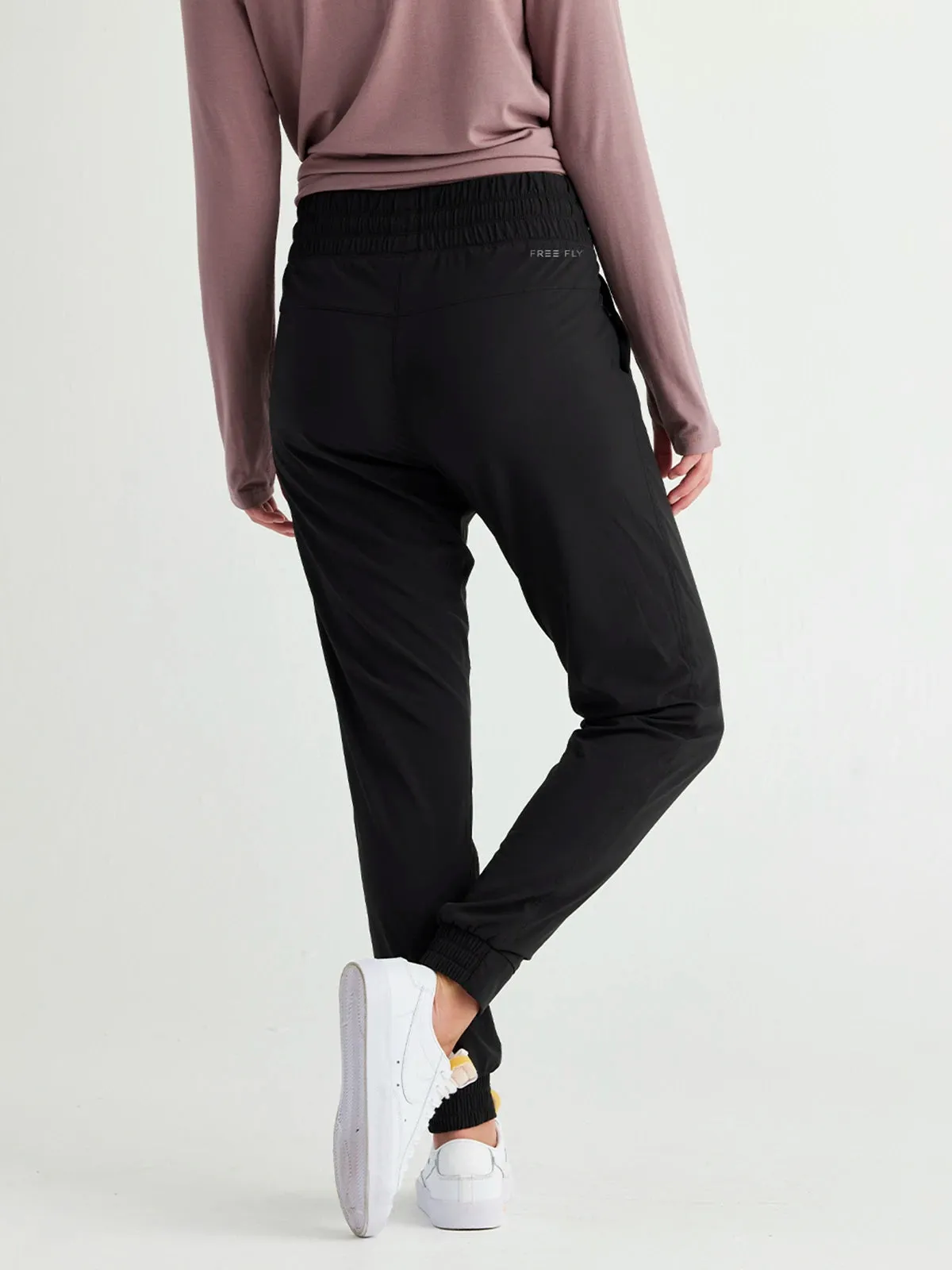 Women's Bamboo-Lined Pull-On Breeze Jogger - Black