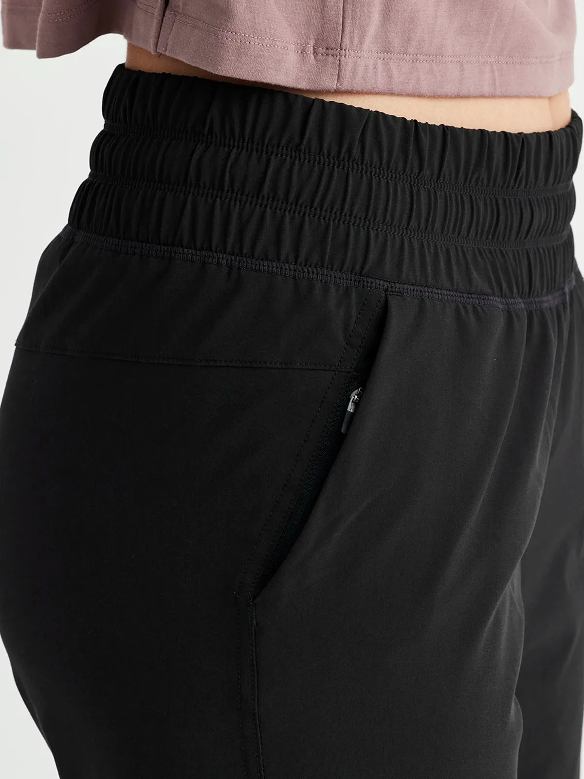 Women's Bamboo-Lined Pull-On Breeze Jogger - Black