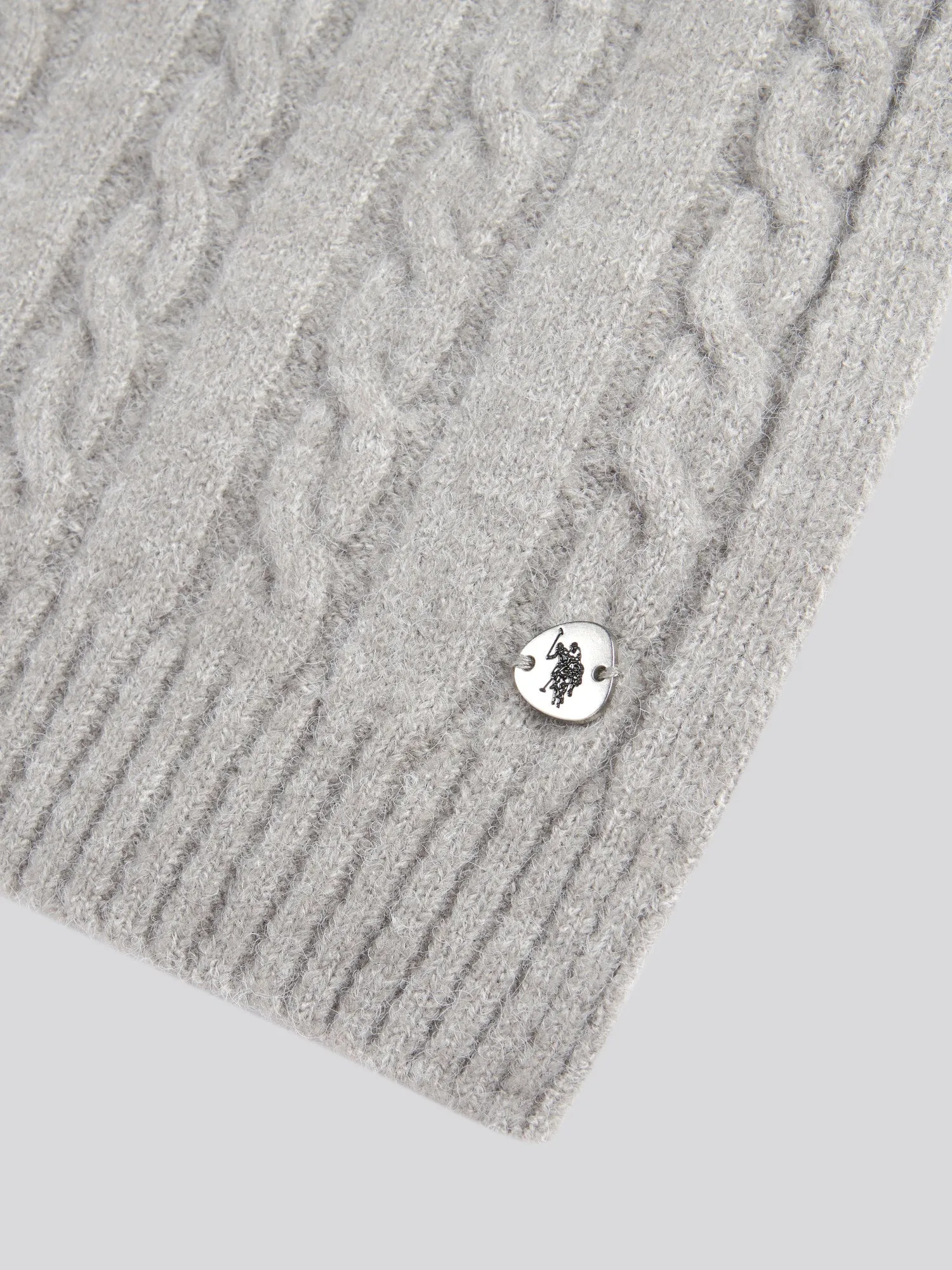 Womens Hanging Signature Cable Knit Scarf in Pearl Grey Marl